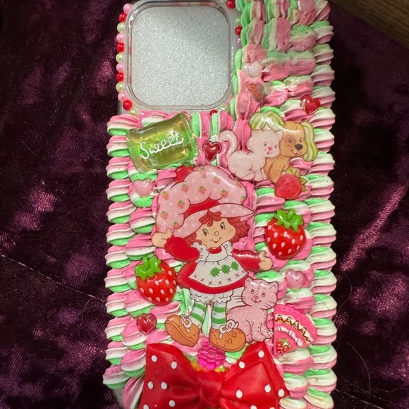 (3) strawberry shortcake phone cases for 14 Pro Max bundle of 3 - Picture 2 of 5
